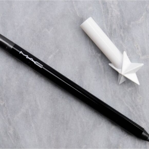 MAC Limited Edition charcoal gray pearl finish eyeliner - yule never know - Picture 3 of 14